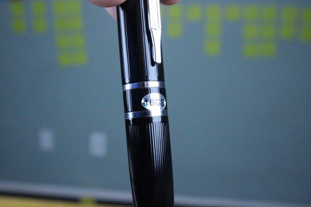 16 GB spy camera pen