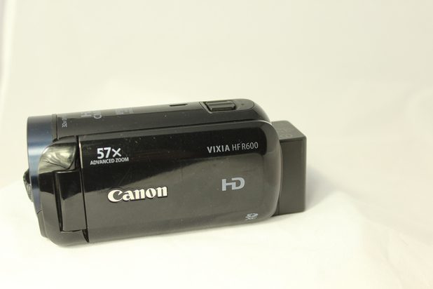 Canon-Vixia-HF-R600